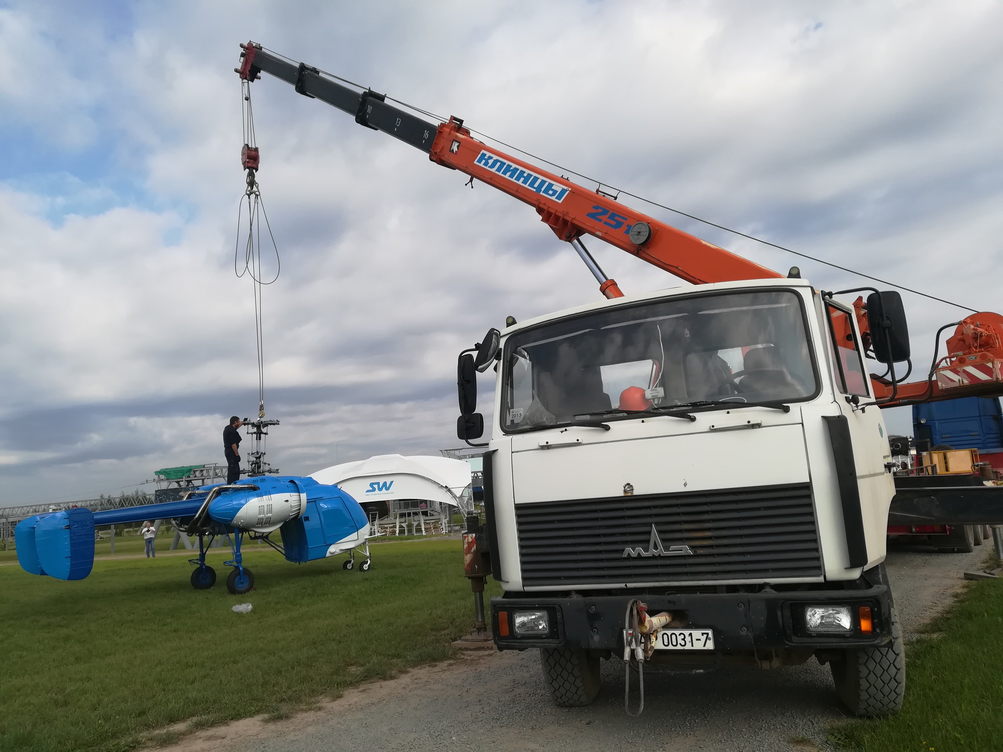 Аренда автокрана в Полоцк по низкой цене. Услуги строительного крана  недорого! Опытные крановщики.